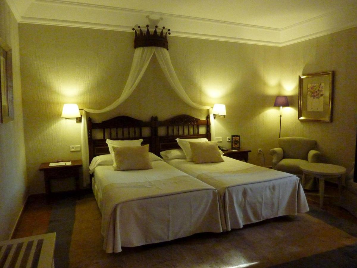 Parador De Cuenca Куенка Екстериор снимка