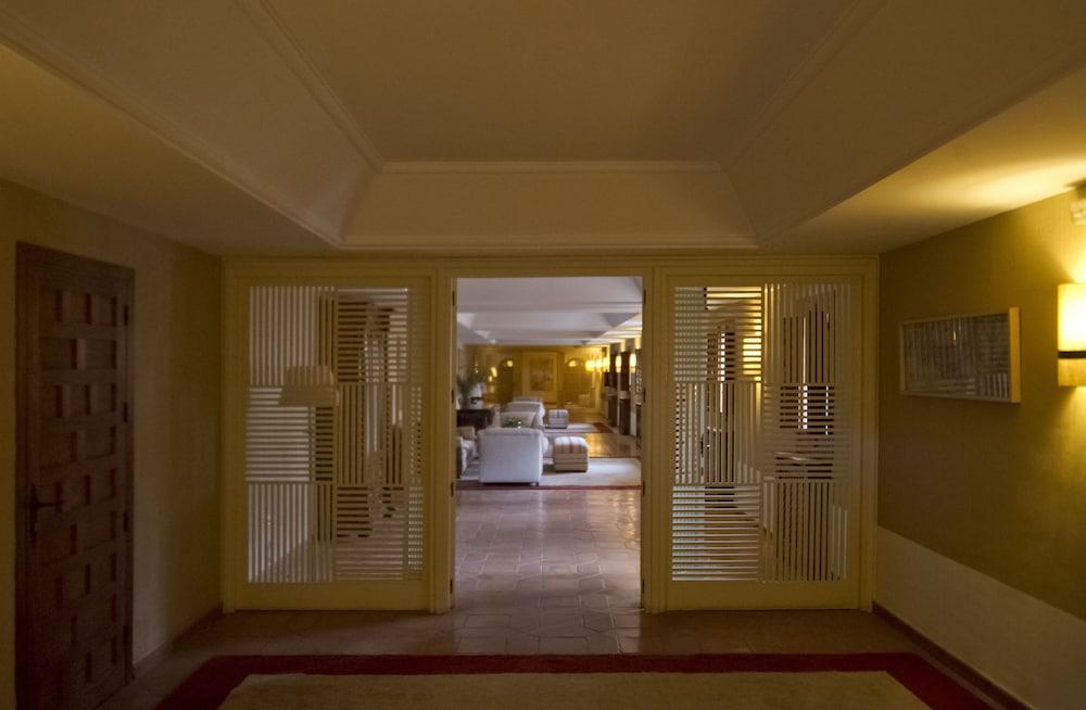 Parador De Cuenca Куенка Екстериор снимка